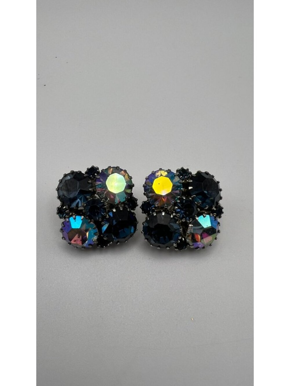 Vintage Weiss Aurora Borealis Blue Rhinestone Clip-On Earrings - Elegant Mid-Cen